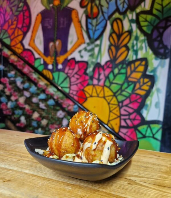 OCTOPUS TAKOYAKI BALLS (4PCS)